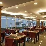 Af-ra Hotel 3*