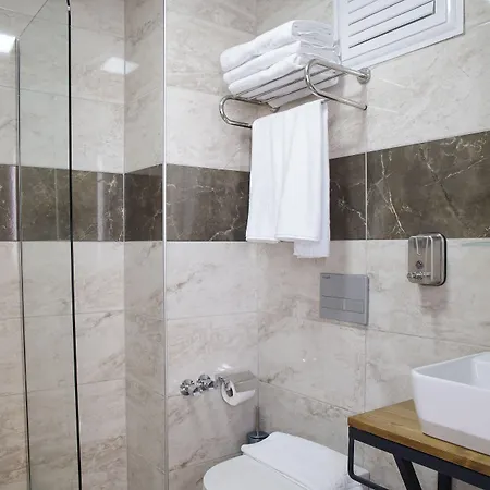 Af-ra Otel 3*