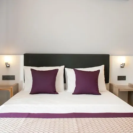 Hotel Af-ra 2*