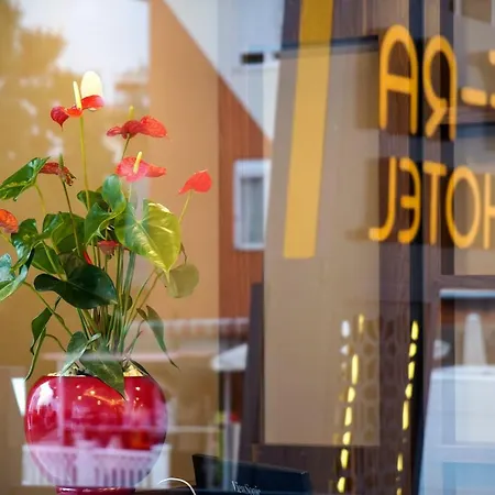 Af-ra Hotel 2*